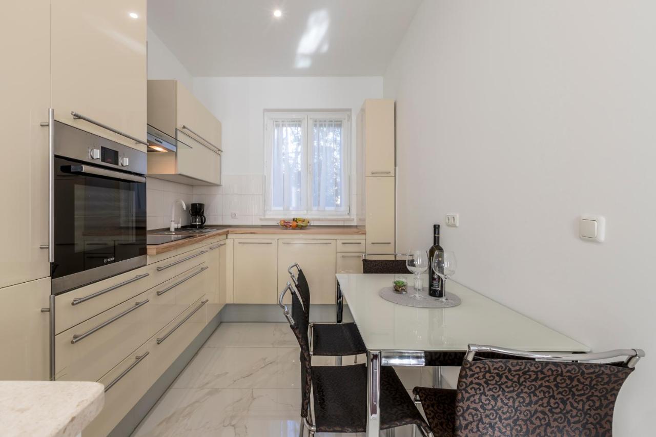 Villa Meri Very Central And Beautiful Apartment Split Eksteriør bilde